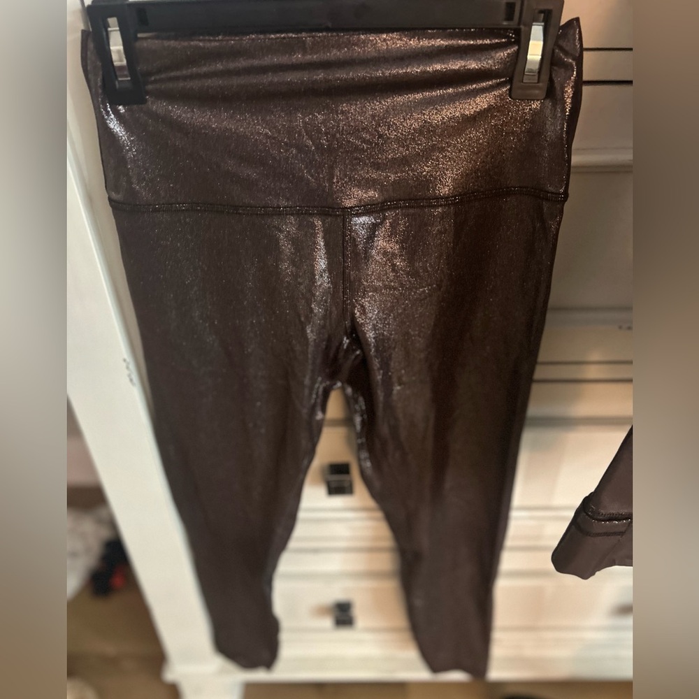 Lululemon Align High-Rise Crop 23"
Radiate Foil Print French Press size 8